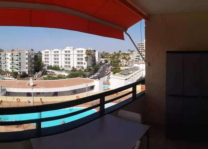 Modernes In Juncos Ii Mit Poolblick, 4 Etage In Top-lage Von Apartament *