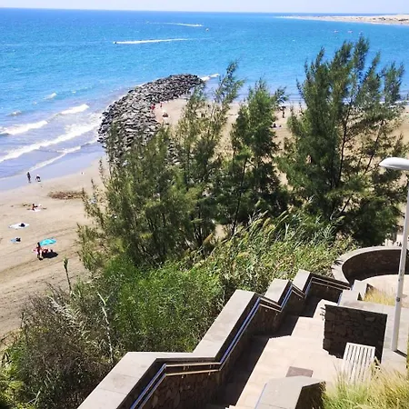 Modernes In Juncos Ii Mit Poolblick, 4 Etage In Top-lage Von Apartment